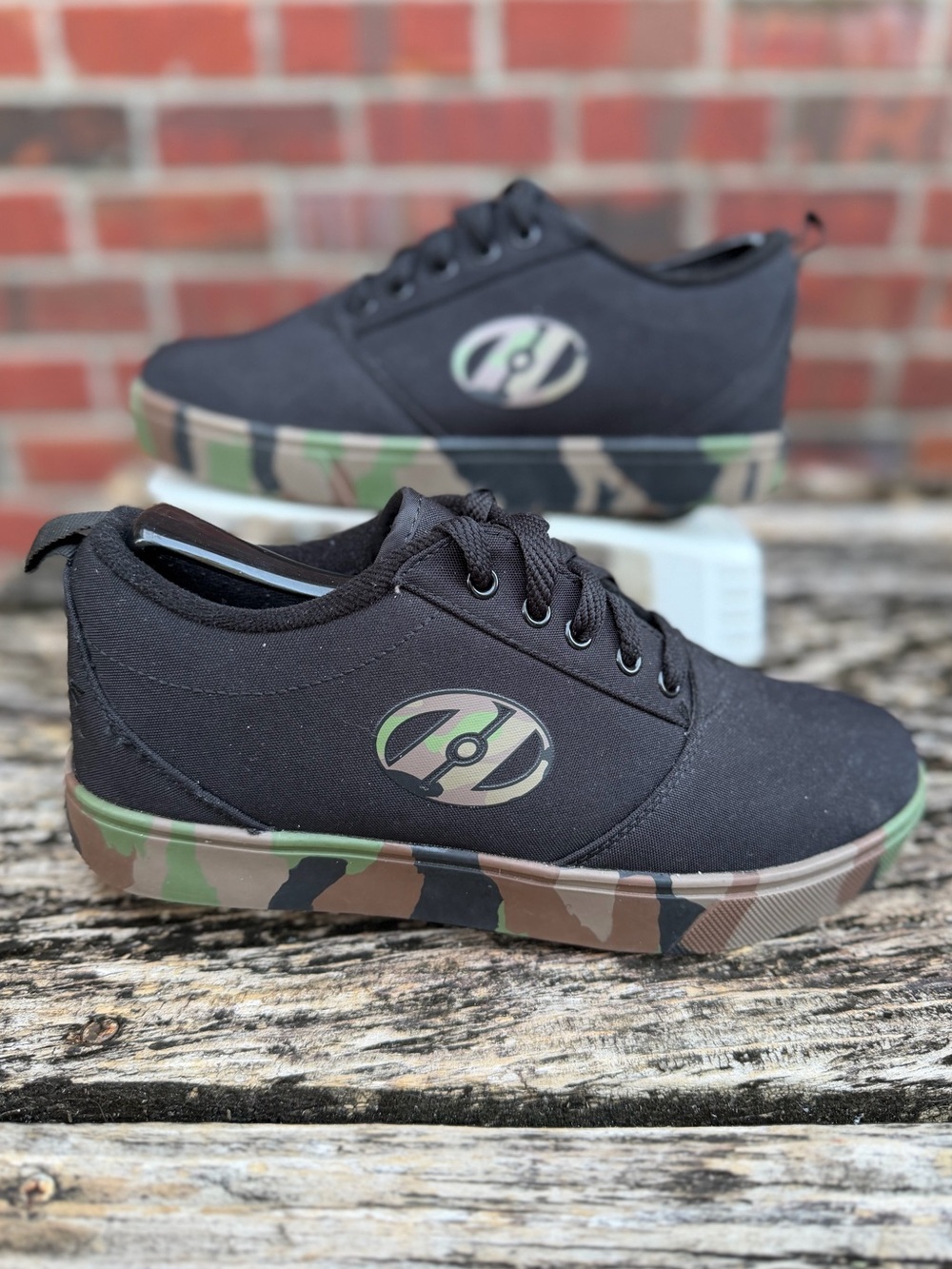 Heelys Men’s Pro 20 Lifestyle Black Canvas w/ Camo Soles Sz 7 Skate Shoes X2 - Picture 11 of 15
